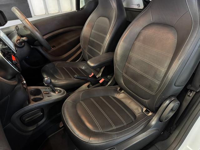 スマートフォーツークーペ ターボ パノラミックガラスルーフ 社外ナビ TV バックカメラ LEDライト 車間距離警告 ブラックレザーシート シートヒーター バックソナー オートクルーズコントロール ETC タコメーター 6か月保証付き(38枚目)