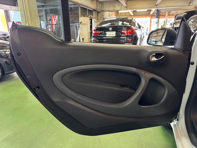 スマートフォーツークーペ ターボ パノラミックガラスルーフ 社外ナビ TV バックカメラ LEDライト 車間距離警告 ブラックレザーシート シートヒーター バックソナー オートクルーズコントロール ETC タコメーター 6か月保証付き(41枚目)