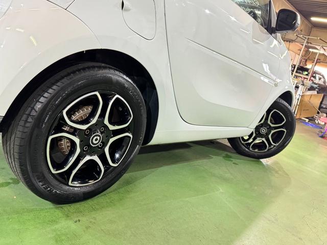 スマートフォーツークーペ ターボ パノラミックガラスルーフ 社外ナビ TV バックカメラ LEDライト 車間距離警告 ブラックレザーシート シートヒーター バックソナー オートクルーズコントロール ETC タコメーター 6か月保証付き(52枚目)