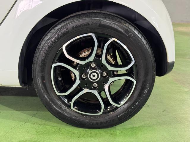 スマートフォーツークーペ ターボ パノラミックガラスルーフ 社外ナビ TV バックカメラ LEDライト 車間距離警告 ブラックレザーシート シートヒーター バックソナー オートクルーズコントロール ETC タコメーター 6か月保証付き(62枚目)