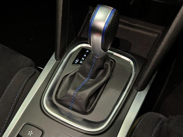 メガーヌ ＧＴ　アルカンターラコンビシート　ＬＥＤヘッドライト　シートヒーター　アップルカープレイ　前後センサー　パーキングアシスト　パドルシフト　液晶メーター　クルコン　ＲＳドライブ　Ｉストップ　６か月保証付き（39枚目）