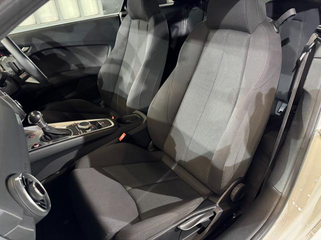 TTクーペ 2.0TFSI 純正ナビ地デジ バックカメラ LEDヘッドライト バーチャルコックピット パドルシフト 電動リヤスポイラー アイドリングストップ 純正17インチアルミ 6か月保証付き(12枚目)