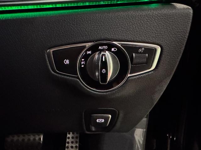 Ｅクラスステーションワゴン Ｅ２００　ステーションワゴン　スポーツ　後期モデル　１オーナー　ブラックレザーシート　レーダーセーフティパッケージ　純正ナビ地デジ　全方位カメラ　Ａｐｐｌｅカープレイ　ＬＥＤヘッドライト　液晶メーター　電動リアゲート　パドル　６か月保証付き（52枚目）