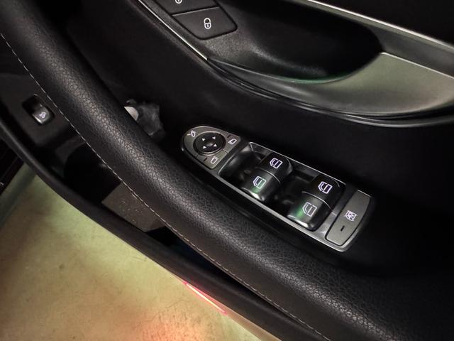 Ｅクラスステーションワゴン Ｅ２００　ステーションワゴン　スポーツ　後期モデル　１オーナー　ブラックレザーシート　レーダーセーフティパッケージ　純正ナビ地デジ　全方位カメラ　Ａｐｐｌｅカープレイ　ＬＥＤヘッドライト　液晶メーター　電動リアゲート　パドル　６か月保証付き（53枚目）