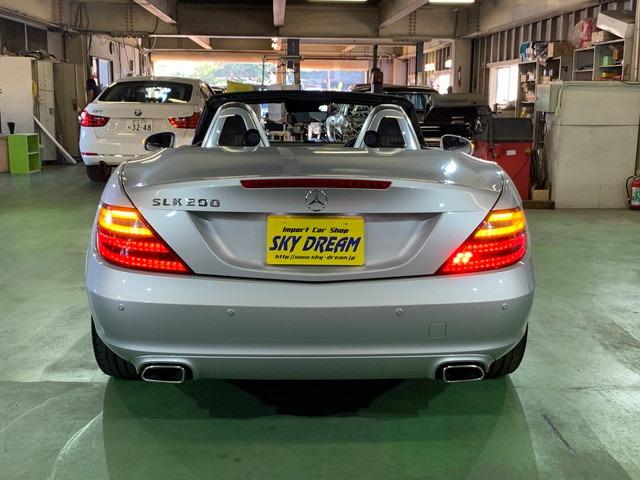 SLK200ブルーエフィシェンシー スポーツ ブラックレザーシート キセノンライト 社外前後コーナーセンサー 純正ナビ地デジ 純正17インチアルミ ETC パドルシフト シートヒーター エアスカーフ 電動オープントップ オートクルーズコントロール(63枚目)