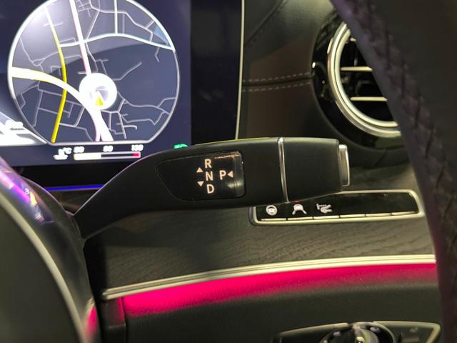 Ｅクラス Ｅ２５０　アバンギャルド　スポーツ　中期型　レザーエクスクルーシブパッケージ　レーダーセーフティパッケージ　エアバランスパッケージ　ナビ地デジ　全方位カメラ　ＬＥＤライト　アップルカープレイ　ブルメスター　電動リアゲート　６か月保証付き（18枚目）