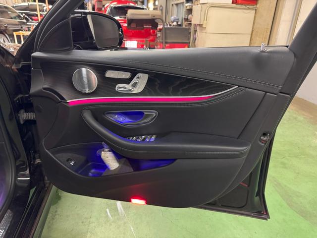 Ｅクラス Ｅ２５０　アバンギャルド　スポーツ　中期型　レザーエクスクルーシブパッケージ　レーダーセーフティパッケージ　エアバランスパッケージ　ナビ地デジ　全方位カメラ　ＬＥＤライト　アップルカープレイ　ブルメスター　電動リアゲート　６か月保証付き（50枚目）