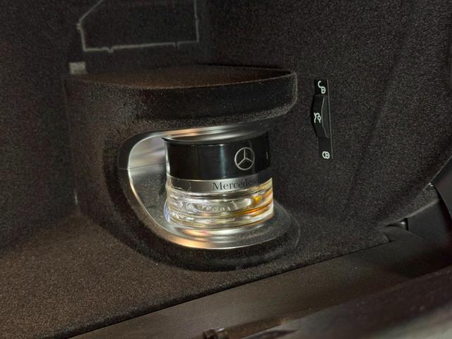 Ｅクラス Ｅ２５０　アバンギャルド　スポーツ　中期型　レザーエクスクルーシブパッケージ　レーダーセーフティパッケージ　エアバランスパッケージ　ナビ地デジ　全方位カメラ　ＬＥＤライト　アップルカープレイ　ブルメスター　電動リアゲート　６か月保証付き（57枚目）