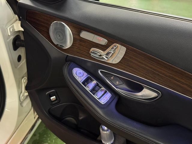 Ｃクラス Ｃ２００アバンギャルド　レザーエクスクルーシブＰ　液晶メーター　レーダーセーフティパッケージ　ブルメスター　パフュームアトマイザー　電動リアゲート　ヘッドアップディスプレイ　ＬＥＤライト　電動リアゲート　６か月保証付き（48枚目）