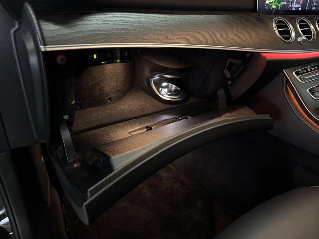 Eクラスステーションワゴン E300 ステーションワゴン スポーツ 1オーナー パノラマサンルーフ レーダーセーフティPKG レザーシート ヘッドアップディスプレイ ナビ地デジ 全方位カメラ 19AW アップルカープレイ ブルメスター エアバランスP 6か月保証付き(46枚目)