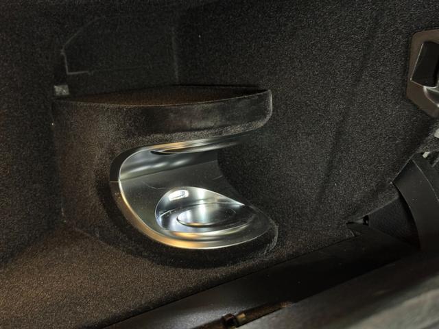 Eクラスステーションワゴン E300 ステーションワゴン スポーツ 1オーナー パノラマサンルーフ レーダーセーフティPKG レザーシート ヘッドアップディスプレイ ナビ地デジ 全方位カメラ 19AW アップルカープレイ ブルメスター エアバランスP 6か月保証付き(48枚目)