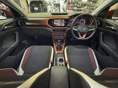 ★ＶＷ　Ｔ−クロス　ＴＳＩ　１ｓｔ　プラス　１．０Ｌ　入庫です！●プリクラッシュブレーキシステム！●ブラインドスポットディテクション！●ＡＣＣ！●アップルカープレイ＆アンドロイドオート！●スマートキー 6
