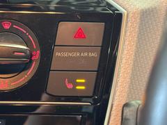 ★ＶＷ　スパイス　ｕｐ！　１．０Ｌ　入庫です！●純正オーディオ！●Ｂｌｕｅｔｏｏｔｈオーディオ＆Ｂｌｕｅｔｏｏｔｈ電話！●アイドリングストップ！●専用シート！●シートヒーター！●バックソナー！ 5