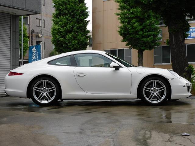 ９１１ ９１１カレラ　右Ｈ　正規Ｄ車　７速ＰＤＫ　黒革　シートヒーター＆ベンチレーター　１４Ｗａｙパワーシート（メモリー付）　純正ナビ地デジ　Ｂカメラ＆ＰＡＳ　バイキセノンＨＬ　アイドリングＳ　電格ミラー　ＰＡＳＭ　純正１９インチＡＷ（26枚目）