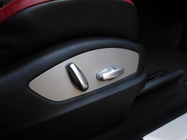 マカン マカンＧＴＳ　正規Ｄ車　黒／赤ツートンレザーインテリア　３ゾーンＡＣ　ＰＣＭナビ地デジ　全周カメラ＆ＰＡＳ　クルコン＆ＬＤＷ　ＰＤＬＳ付バイキセノンＨＬ（ブラック）　エントリーＤ　電動Ｒゲート　スポエグ　赤キャリパー　純正２０インチＡＷ（黒塗装）（22枚目）