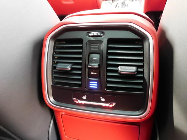 PORSCHE MACAN MACAN TURBO