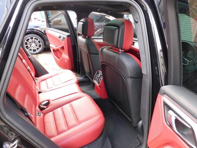 PORSCHE MACAN MACAN TURBO