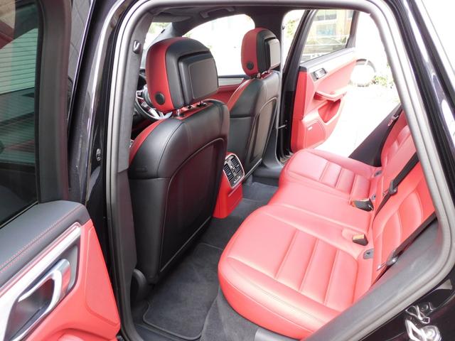 PORSCHE MACAN MACAN TURBO