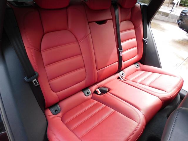 PORSCHE MACAN MACAN TURBO