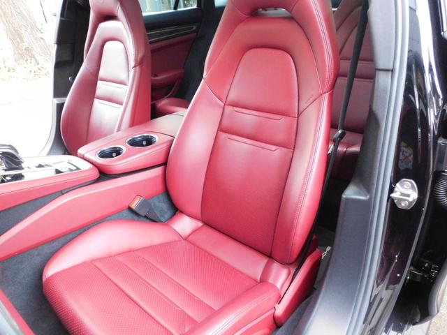 ソフトクローズドア　オートマチックテールゲート（フットオープナー機能付）