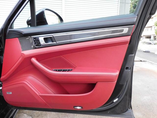 Ｖ型６気筒ターボエンジン　８速ＰＤＫ