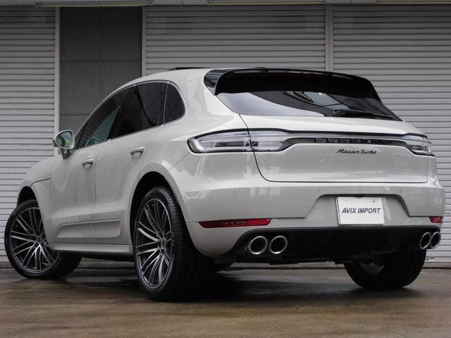 マカン マカン ターボ 後期型 正規D車 パノラマR カーボンインテ 黒革 Sヒーター&クーラー 3ゾーンAC BOSE 全周C ACC&LCA&LDW ティンテッドLEDライト&テールライト コンフォートA スポエグ PASMエアサス PSCB 21AW 1オーナー(2枚目)