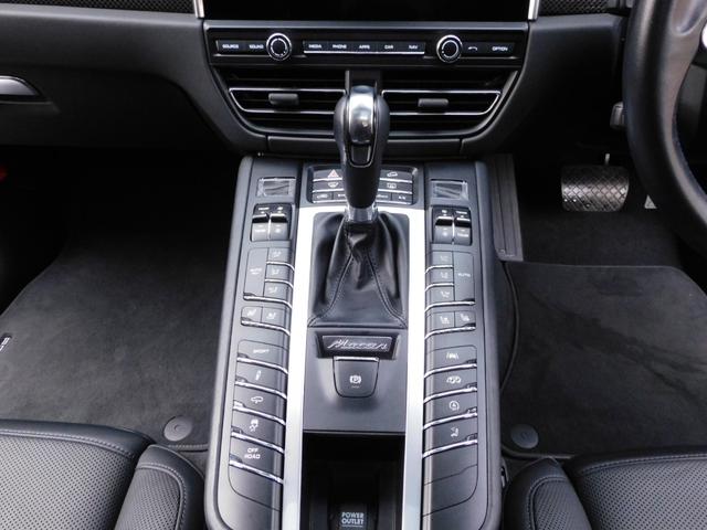 マカン マカン ターボ 後期型 正規D車 パノラマR カーボンインテ 黒革 Sヒーター&クーラー 3ゾーンAC BOSE 全周C ACC&LCA&LDW ティンテッドLEDライト&テールライト コンフォートA スポエグ PASMエアサス PSCB 21AW 1オーナー(9枚目)