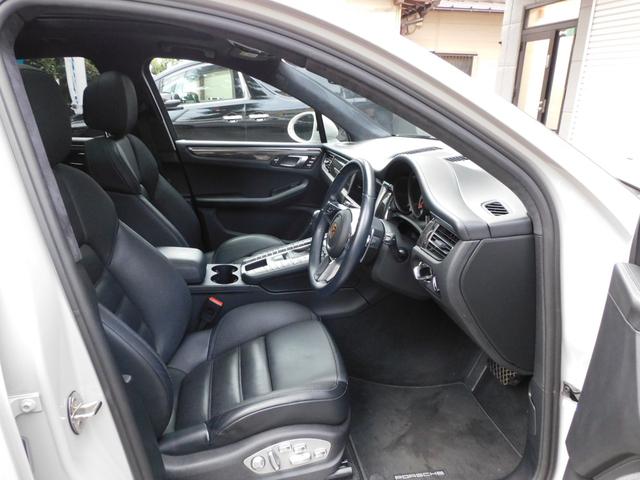 マカン マカン ターボ 後期型 正規D車 パノラマR カーボンインテ 黒革 Sヒーター&クーラー 3ゾーンAC BOSE 全周C ACC&LCA&LDW ティンテッドLEDライト&テールライト コンフォートA スポエグ PASMエアサス PSCB 21AW 1オーナー(27枚目)