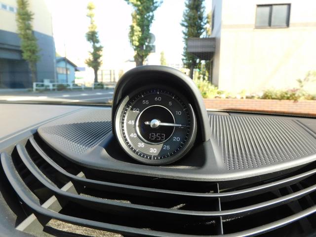 タイカン タイカン ターボS カーボンスポーツデザイン スポクロ パノラマ カーボンインテ 赤革 ベンチレーター 4+1シート パッセンジャーD BOSE 全周C ACC&LCA&LKA LEDマトリ エレクトリックSサウンド Pバッテリー+ PCCB 純正21AW(18枚目)