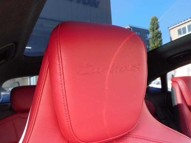 タイカン タイカン ターボS カーボンスポーツデザイン スポクロ パノラマ カーボンインテ 赤革 ベンチレーター 4+1シート パッセンジャーD BOSE 全周C ACC&LCA&LKA LEDマトリ エレクトリックSサウンド Pバッテリー+ PCCB 純正21AW(23枚目)