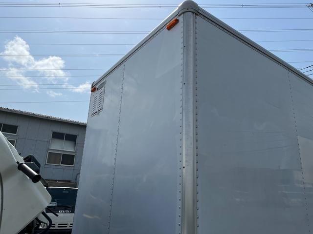 １．５ｔ積パネルバンＬＰＧ車ＡＴ２ペダル　荷台高２１２ｃｍ　１．５ｔ積パネルバン　１．９９Ｌプロパンガス車　ＡＴ２ペダル　ＬＰＧタンク検査期限２０２４年１１月　カラーＢカメラ付　荷台内寸長３２４幅１６６高２１２ｃｍ　ラッシングレール１段　車両総重量３９４５キロ(36枚目)