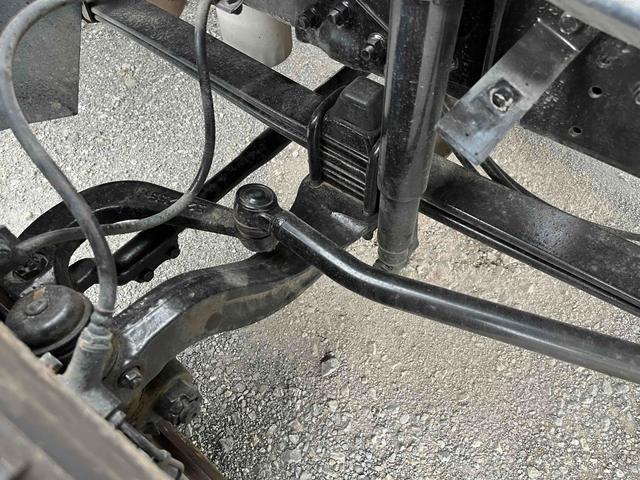 ファイター ３．９５ｔ積フックロール極東開発製Ｗシリンダー　６速ＭＴ　３．９５ｔ積み脱着装置付コンテナ専用車　４．８９Ｌディーゼルターボ　６速ＭＴ　ベッドレス　３人乗り　極東開発製フックロール　上物型式ＪＭ０４－５３　ツインホイスト　車両総重量７９７５キロ（47枚目）