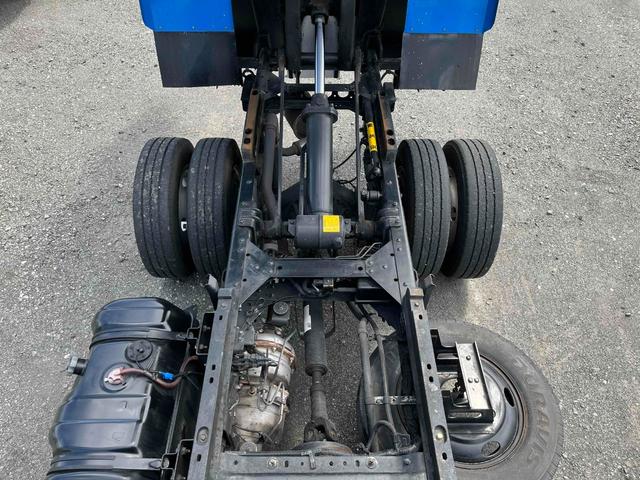 アトラストラック ２ｔ積み深ダンプ　スムーサーアＡＴ　５ｔ限定免許対応　２ｔ積み土砂禁ダンプ　４．７７Ｌディーゼル　５速スムーサーＡＴ　４ナンバー登録車　荷台極東開発製ＤＤ０２－３１　荷台内寸長３００幅１５１高１０５ｃｍ　リヤ２段観音開き　車両総重量４９７５キロ（39枚目）