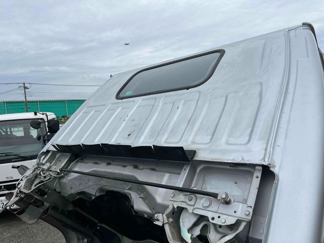 エルフトラック 3t積アームロール新明和Wシリンダー スムーサーAT 3t積み脱着装置付コンテナ専用車 車検R8年10月19日 スムーサーAT 新明和製アームロール CCA23ー11 ツインホイスト 車両総重量6065キロ(37枚目)