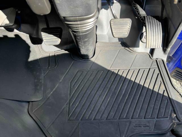 キャンター ３ｔ積み深ダンプ　５速ＭＴ　荷台容積５．４立米　３ｔ積み土砂禁ダンプ　５速ＭＴ　車検Ｒ８年１０月２６日　塗装済み車両　ＥＴＣ付　荷台内寸長３０５幅１６０高１１１ｃｍ　容積５．４立米　リヤ観音開き　車両総重量６１８５キロ（46枚目）