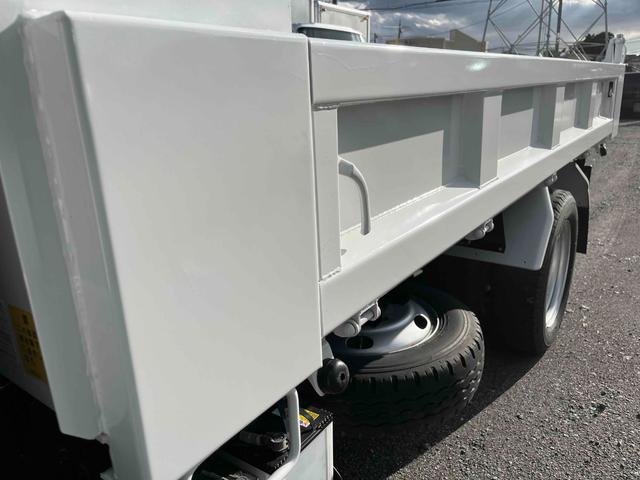 エルフトラック 2t積み全低床ダンプ 5速MT 4ナンバー 全塗装済み 2tダンプ 全低床ボディー 5速MT 4ナンバー車 全塗装済み 荷台極東開発製DD02ー31 荷台内寸長305幅160高32cm リヤ荷台床面地上高85cm 車両総重量4855キロ 5t限定免許対応(27枚目)