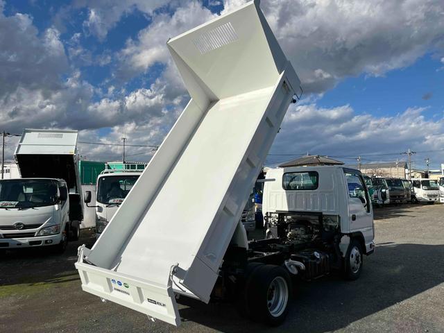 エルフトラック 2t積み全低床ダンプ 5速MT 4ナンバー 全塗装済み 2tダンプ 全低床ボディー 5速MT 4ナンバー車 全塗装済み 荷台極東開発製DD02ー31 荷台内寸長305幅160高32cm リヤ荷台床面地上高85cm 車両総重量4855キロ 5t限定免許対応(32枚目)