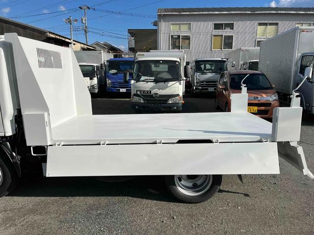 エルフトラック 2t積み全低床ダンプ 5速MT 4ナンバー 全塗装済み 2tダンプ 全低床ボディー 5速MT 4ナンバー車 全塗装済み 荷台極東開発製DD02ー31 荷台内寸長305幅160高32cm リヤ荷台床面地上高85cm 車両総重量4855キロ 5t限定免許対応(34枚目)