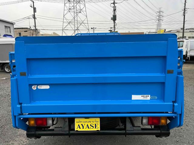 エルフトラック パワーゲート付ワイドロング3t積み平ボディー スムーサーAT ワイドロング3t積み平床ボディー スムーサーAT 車検R8年9月25日 荷台内寸長435幅200高68cm 荷台床面鉄板敷き 左右アオリ上下分割式 楽々ゲート付 新明和製アーム式PG付 タイヤ山7分(24枚目)