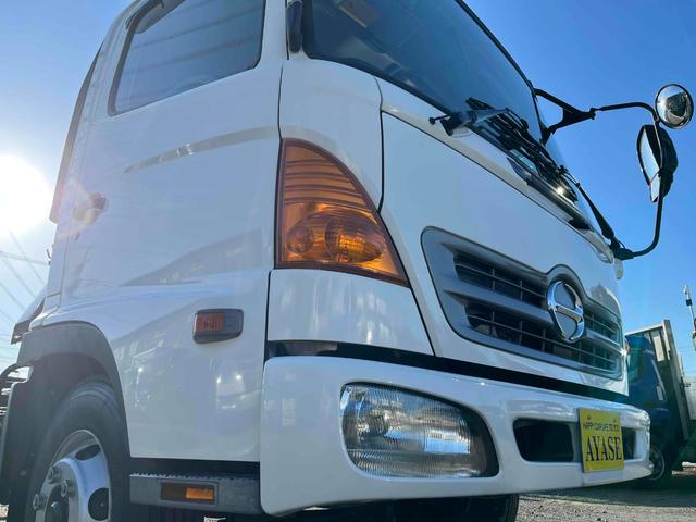 ヒノレンジャー 4.1t積アームロール新明和WシリンダーCCA44-20 4.1t積み脱着装置付コンテナ専用車 6速MT ベッドレス 2人乗り 新明和製アームロール CCA44-20 ツインホイスト キャブバックデッキ付 タイヤ山8分 車両総重量7960キロ(26枚目)