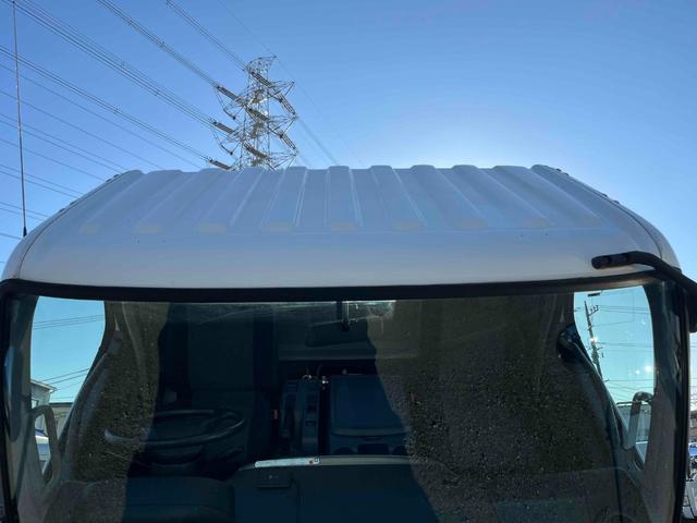 ヒノレンジャー 4.1t積アームロール新明和WシリンダーCCA44-20 4.1t積み脱着装置付コンテナ専用車 6速MT ベッドレス 2人乗り 新明和製アームロール CCA44-20 ツインホイスト キャブバックデッキ付 タイヤ山8分 車両総重量7960キロ(37枚目)