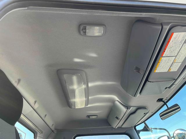 ヒノレンジャー 4.05t積アームロール 新明和Wシリンダー 6速MT 4.1t積み脱着装置付コンテナ専用車 6速MT ベッドレス 2人乗り 新明和製アームロール CCA44-20 ツインホイスト キャブバックデッキ付 タイヤ山8分 車両総重量7960キロ(47枚目)