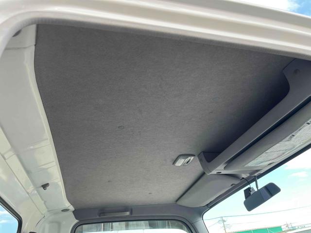 アトラストラック コンテナ付3t積アームロール新明和Wシリンダー 6速MT 3t積み脱着装置付コンテナ専用車 6速MT 新明和製アームロール 型式CCA23-12 ツインホイスト キャブバックデッキ付 観音開き仕様コンテナ付 タイヤ山6分 車両総重量6115キロ(45枚目)