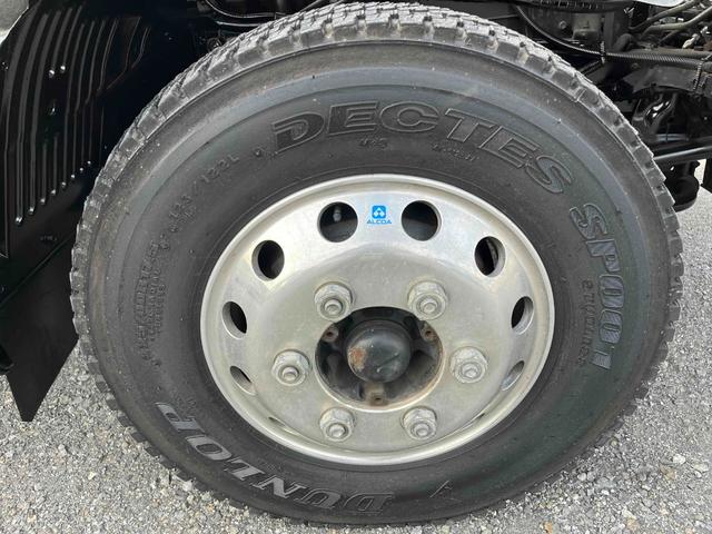 ヒノレンジャー ３．７５ｔ積アームロール新明和Ｗシリンダー　フルキャブ　３．７５ｔ積み脱着装置付コンテナ専用車　車検Ｒ８年１２月１５日　６速ＭＴ　ベッド付フルキャブ車　２００Ｌ燃料タンク　新明和製アームロール　ＣＣＡ４４－３０　ツインホイスト　キャブバックデッキ付（53枚目）