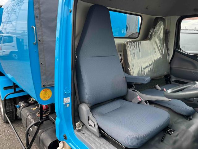 キャンター ダンボール回収歴車　２．３５ｔ積プレス式パッカー車４．９立米　ダンボール回収歴車　２．３５ｔ積プレス式パッカー車　５速ＭＴ　バックカメラ付　モリタエコノス製４．９立米　荷箱型式ＰＡ５５Ｈ　連続スイッチ　汚水タンク付　車両総重量６６８５キロ（14枚目）