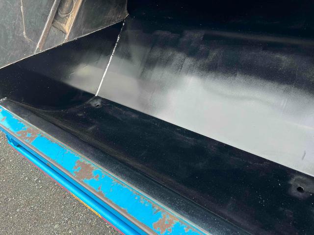 キャンター ダンボール回収歴車　２．３５ｔ積プレス式パッカー車４．９立米　ダンボール回収歴車　２．３５ｔ積プレス式パッカー車　５速ＭＴ　バックカメラ付　モリタエコノス製４．９立米　荷箱型式ＰＡ５５Ｈ　連続スイッチ　汚水タンク付　車両総重量６６８５キロ（29枚目）