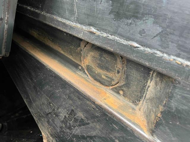 キャンター ダンボール回収歴車　２．３５ｔ積プレス式パッカー車４．９立米　ダンボール回収歴車　２．３５ｔ積プレス式パッカー車　５速ＭＴ　バックカメラ付　モリタエコノス製４．９立米　荷箱型式ＰＡ５５Ｈ　連続スイッチ　汚水タンク付　車両総重量６６８５キロ（32枚目）