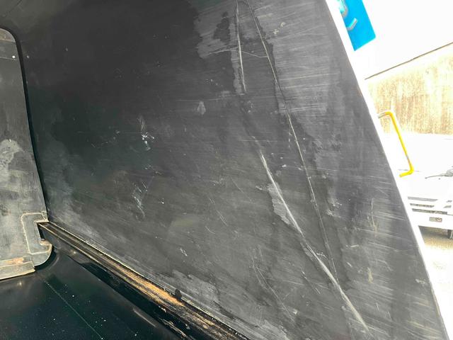 キャンター ダンボール回収歴車　２．３５ｔ積プレス式パッカー車４．９立米　ダンボール回収歴車　２．３５ｔ積プレス式パッカー車　５速ＭＴ　バックカメラ付　モリタエコノス製４．９立米　荷箱型式ＰＡ５５Ｈ　連続スイッチ　汚水タンク付　車両総重量６６８５キロ（36枚目）