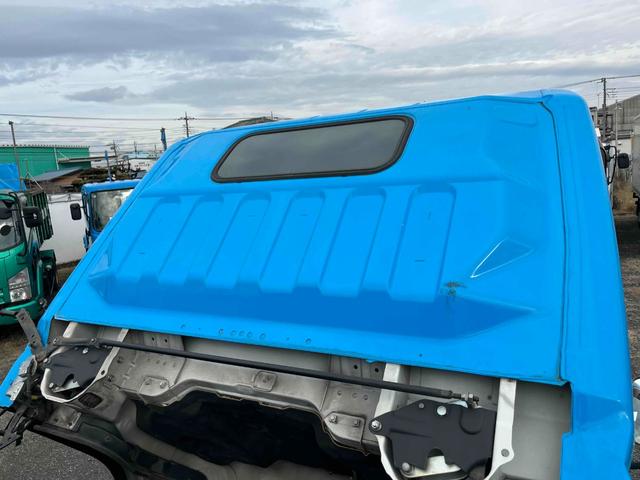 キャンター ダンボール回収歴車　２．３５ｔ積プレス式パッカー車４．９立米　ダンボール回収歴車　２．３５ｔ積プレス式パッカー車　５速ＭＴ　バックカメラ付　モリタエコノス製４．９立米　荷箱型式ＰＡ５５Ｈ　連続スイッチ　汚水タンク付　車両総重量６６８５キロ（46枚目）