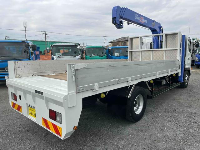 ヒノレンジャー ２．３５ｔ積４段セルフクレーン　ベッドレス　アルミブロック平　２．３５ｔ積４段クレーン付セルフローダー　アルミブロック　６速ＭＴ　荷台内寸長５２０幅２１６高３８ｃｍ　タダノ製ＴＭ－ＺＲ３０４ＳＬ　４段ブーム　ラジコン付　２．９３ｔ吊り　車両総重量７９８５キロ（24枚目）